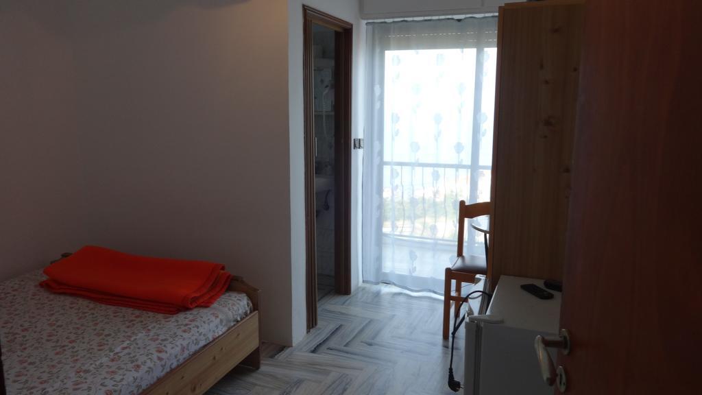Paradies Ano Polidhendrion Номер фото